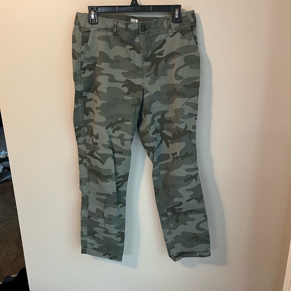 Gap Girlfriend Cropped Chino Pants - Picture 1 of 4